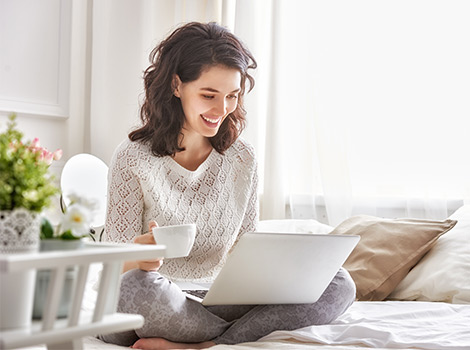 femme avec le sourire